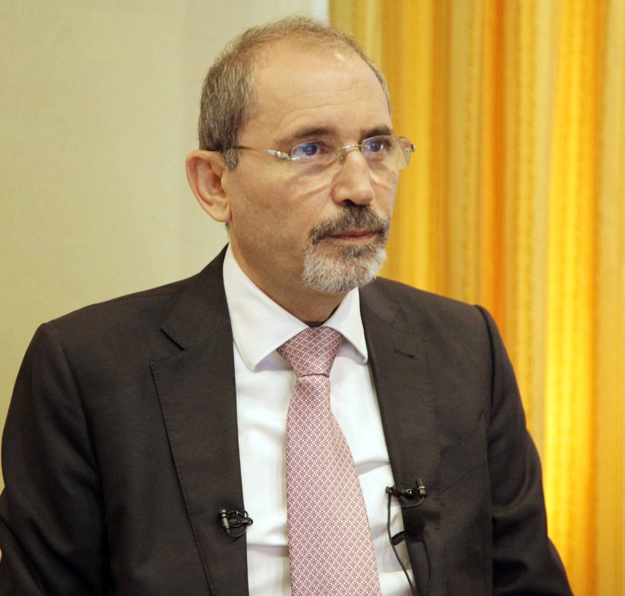 وزير الخارجية ووزير التخطيط يشاركان في مؤتمر بروكسل (٤)