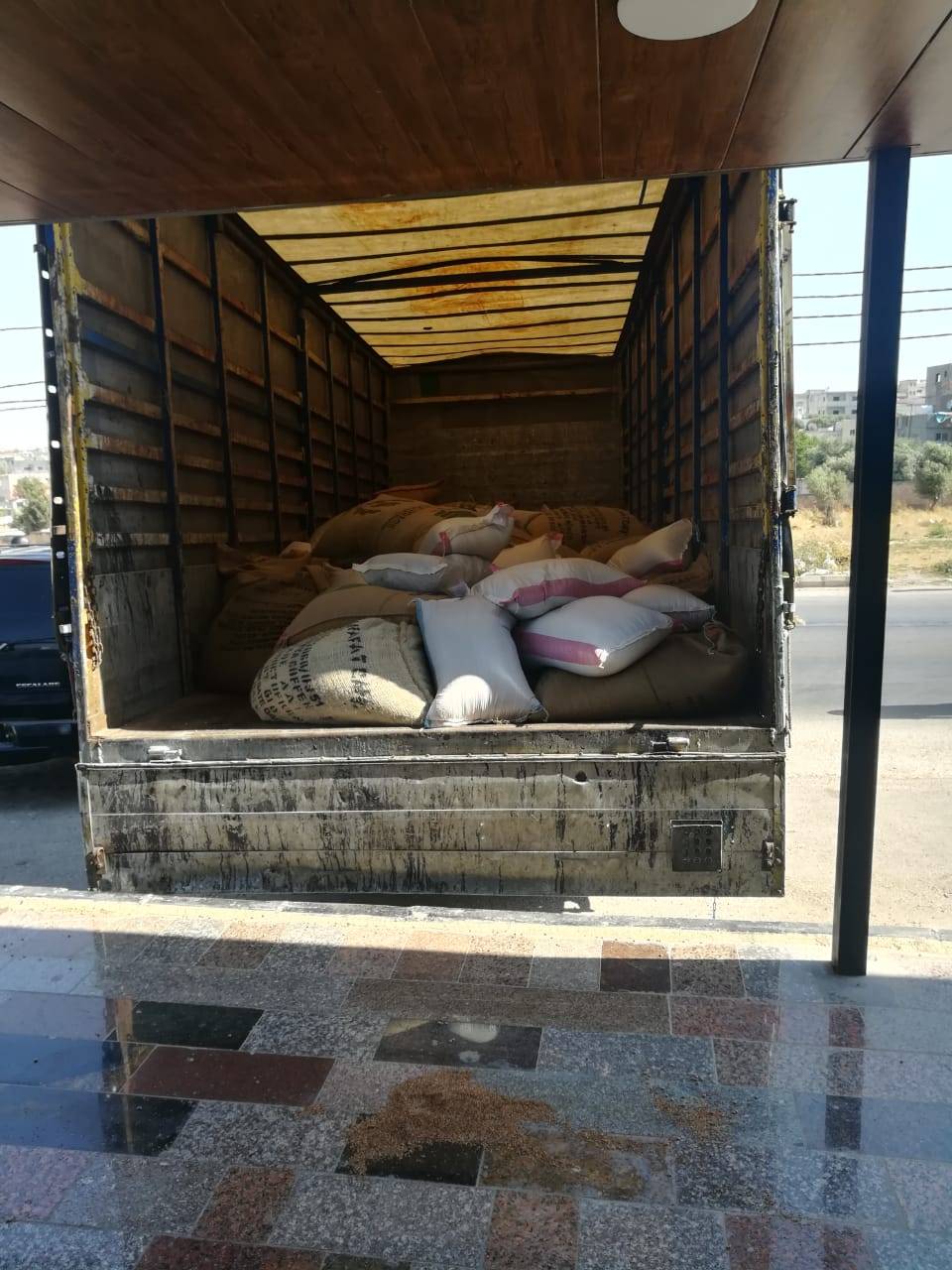 الجمارك الأردنية تضبط مستودعاً للقهوة والهيل في اربد 