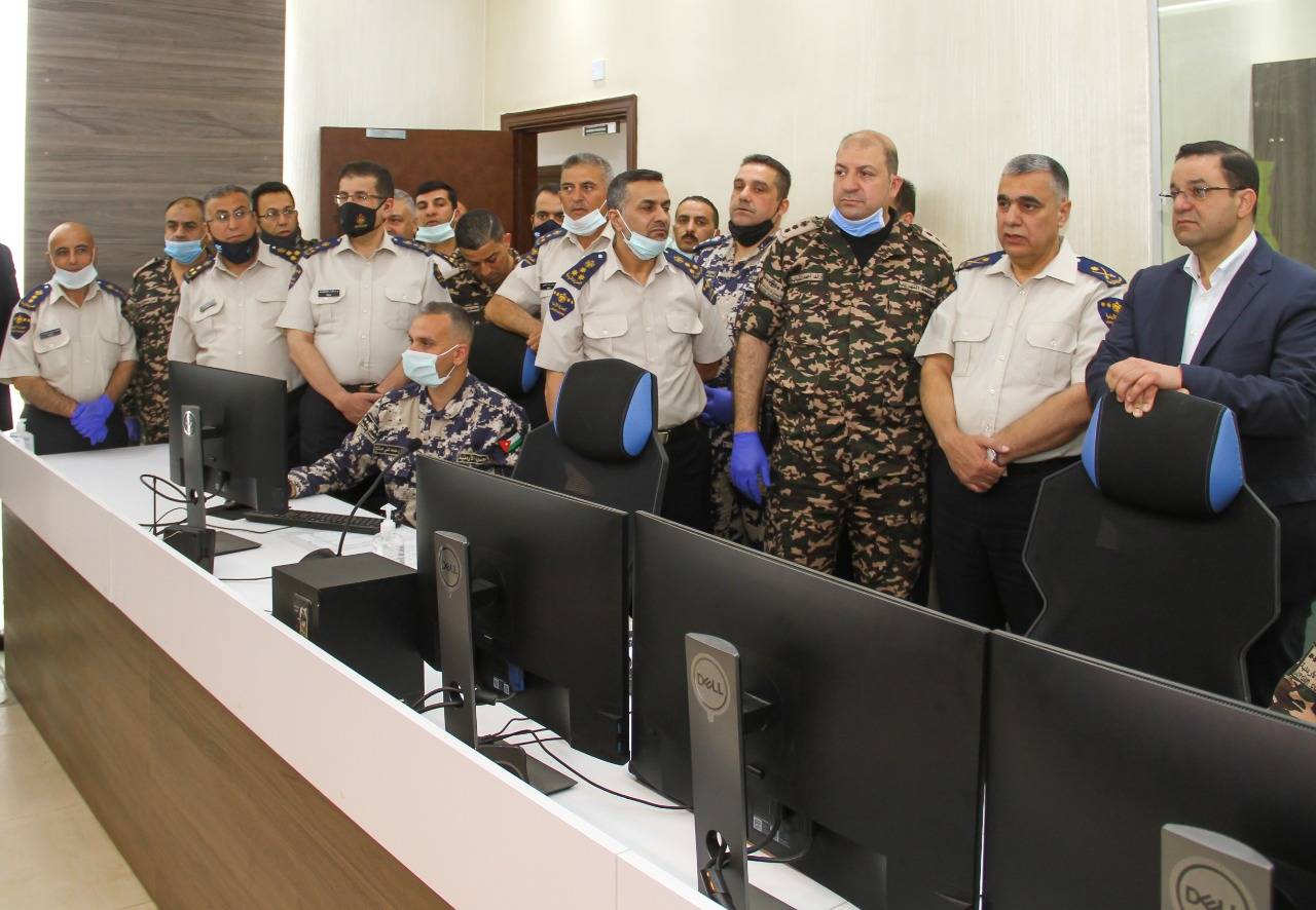 كاميرات مراقبة على صدور كوادر دوريات مكافحة التهريب والترفيق الجمركي 