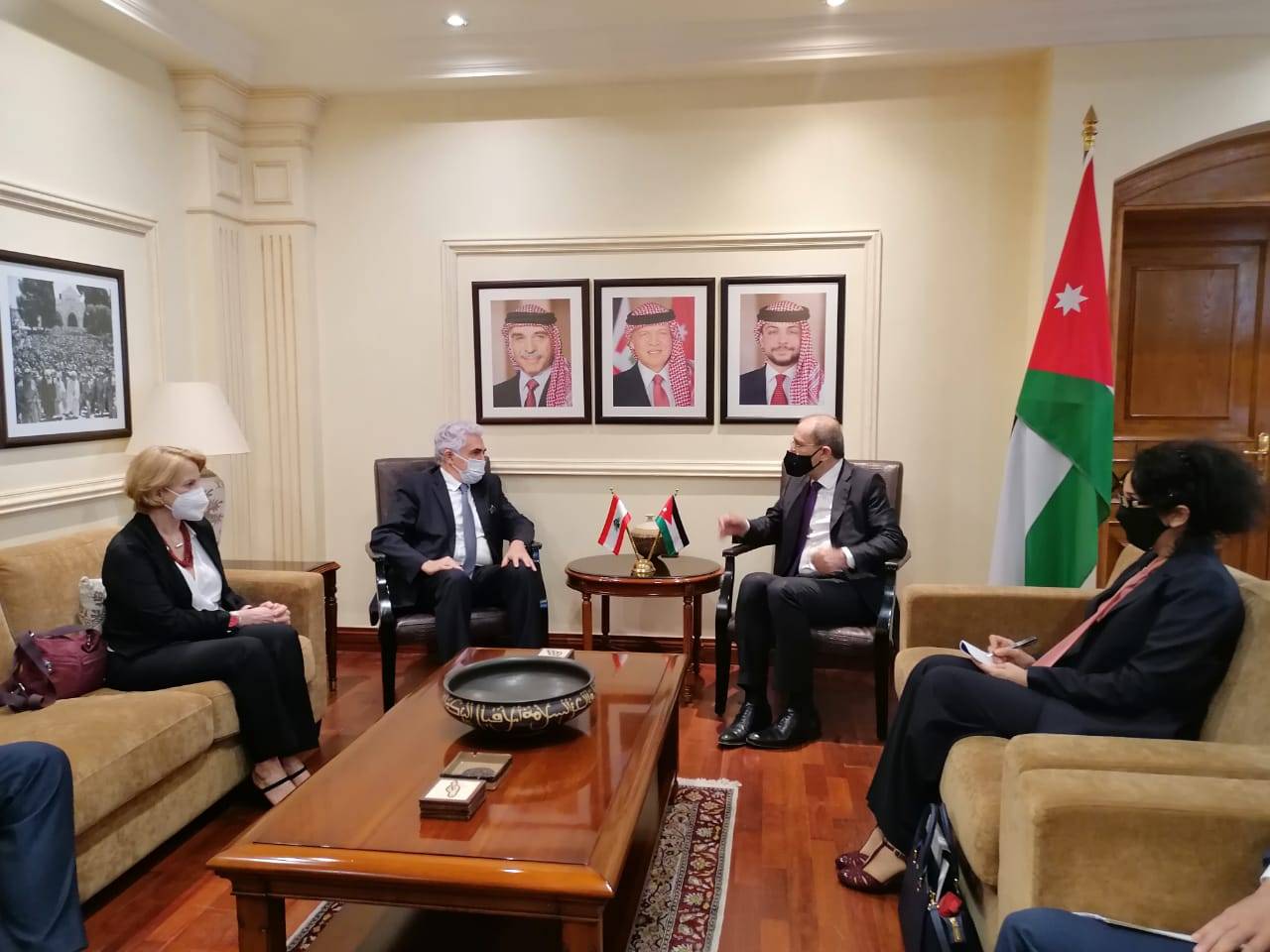 الصفدي يستقبل وزير خارجية الجمهورية اللبنانية