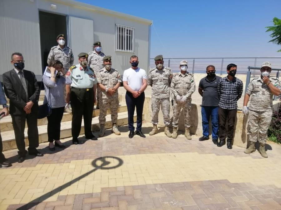 وزير الصحة ومدير الخدمات الطبية يتفقدان مناطق الحجر والعزل في منطقة الكرافانات بالبحر الميت