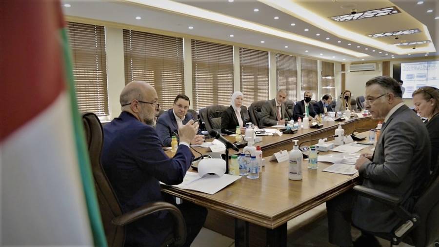 رئيس الوزراء : المساعدات والمنح المقدمة للأردن دليل على ثقة العالم باقتصاده