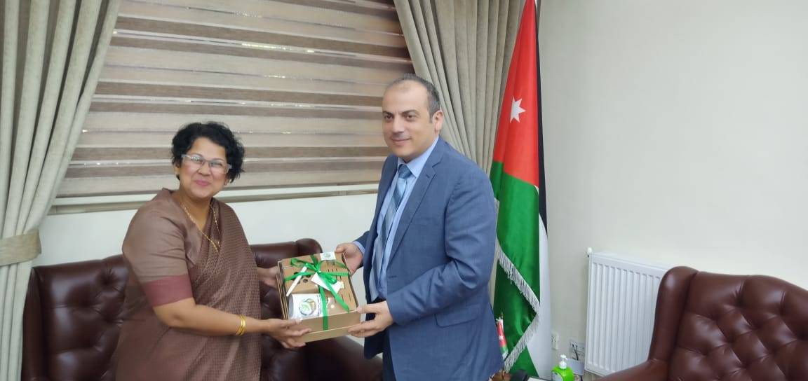 السفيرة السيريلانكية لدى الأردن تزور المركز الوطني للبحوث الزراعية