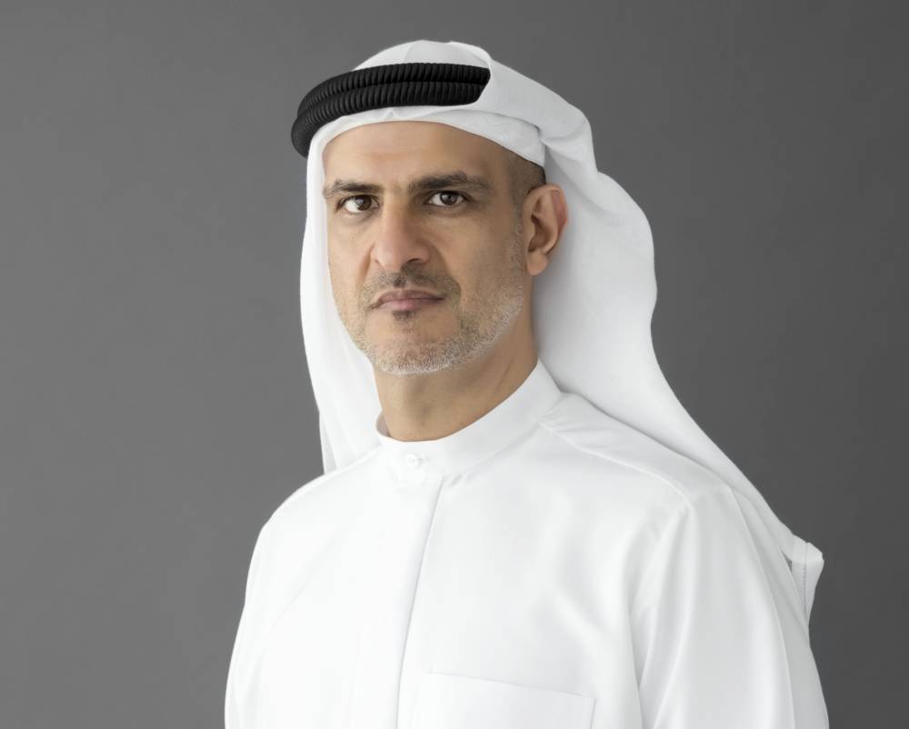 دبي : هيئة الطرق والمواصلات تُوَظِّفُ سائقات في خطوطھا الداخلیة للحافلات العامة في الإمارة