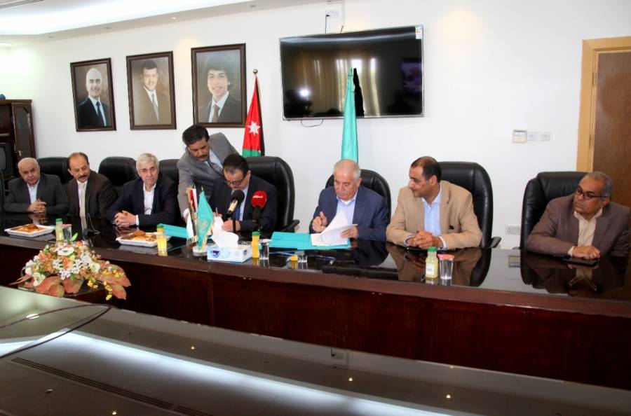 توقيع إتفاقية بين جامعة آل البيت وجوبترول لإنشاء محطة محروقات على الطريق الدولي