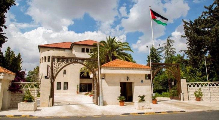 مؤتمر صحفي لوزراء الدولة لشؤون الإعلام والصحة والطاقة في رئاسة الوزراء قرابة الساعة الخامسة