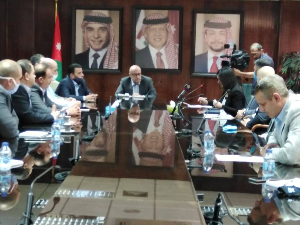 وزير المياه والري : مرحلة جديدة من الخدمات الالكترونية الحديثة في قطاع المياه تطبيق للهواتف الذكية