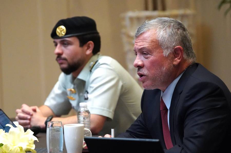 الملك يجتمع مع رئيسي وأعضاء لجنتي الشؤون الخارجية والدفاع في العموم البريطاني