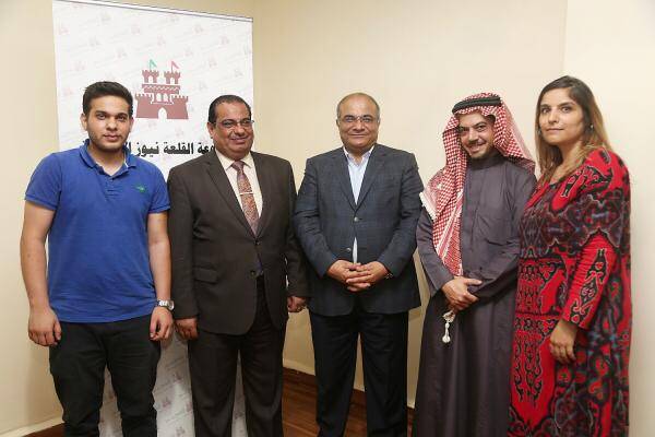 المومني خلال زيارته لمجموعة القلعة : يجب إعادة النظر في قضية المواقع الألكترونية وخريجي الصحافة والاعلام