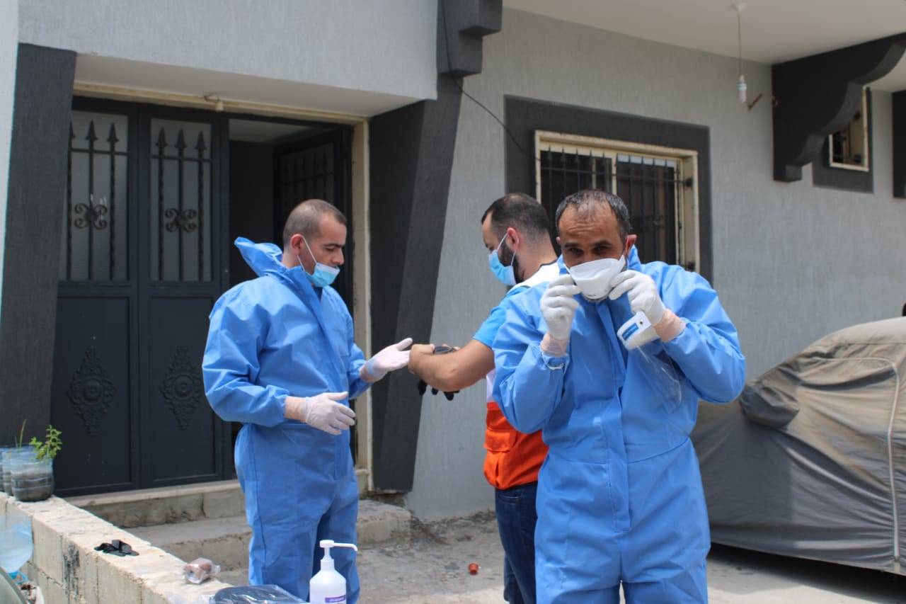 لبنان : مستشفى الشهيد محمود الهمشري تجري فحوصات كورونا لبعض المخالطين من مخيم الرشيدية