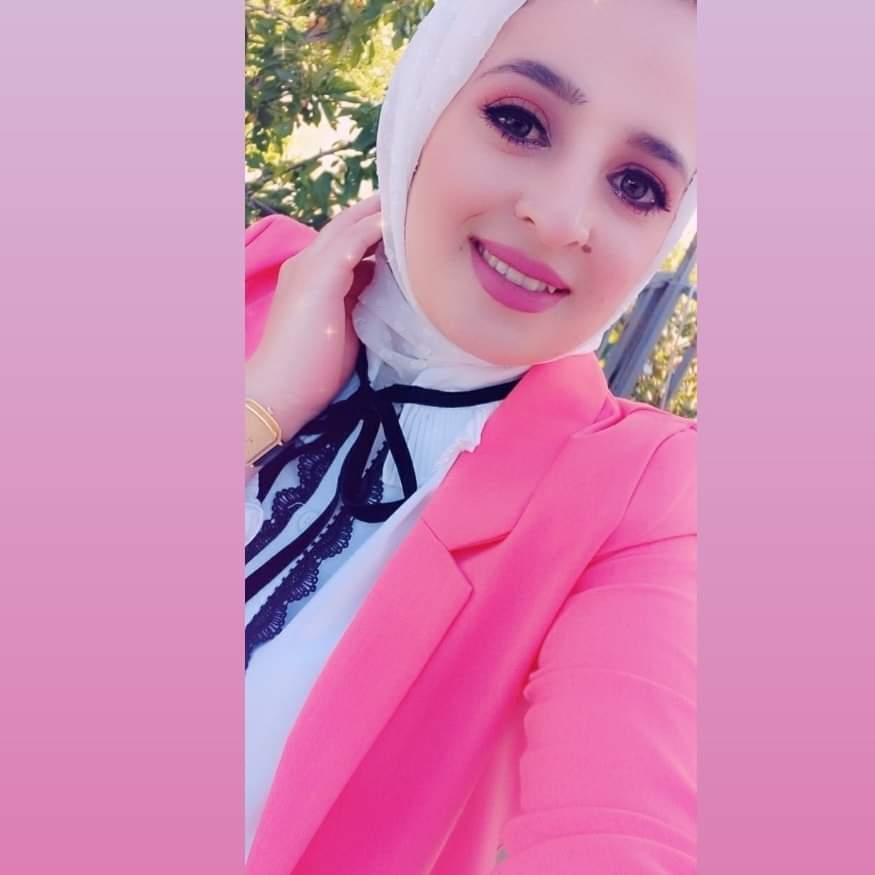 الفنانة التشكيلية سناء حوامده تهنئ الزميلة روز شريم البوريني بمناسبة عيد ميلادها