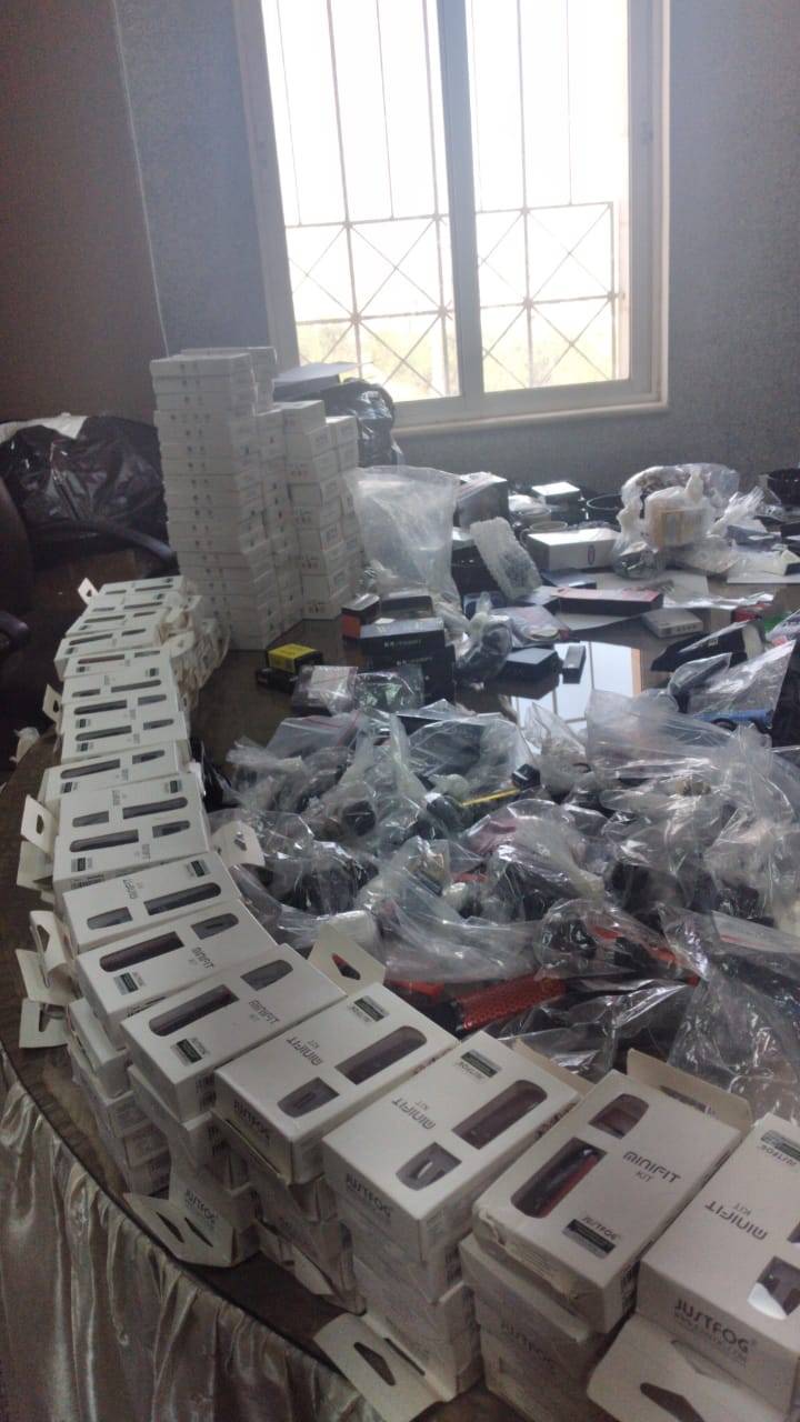 الجمارك الاردنية تحبط تهريب كميات كبيرة من السجائر الكترونية 