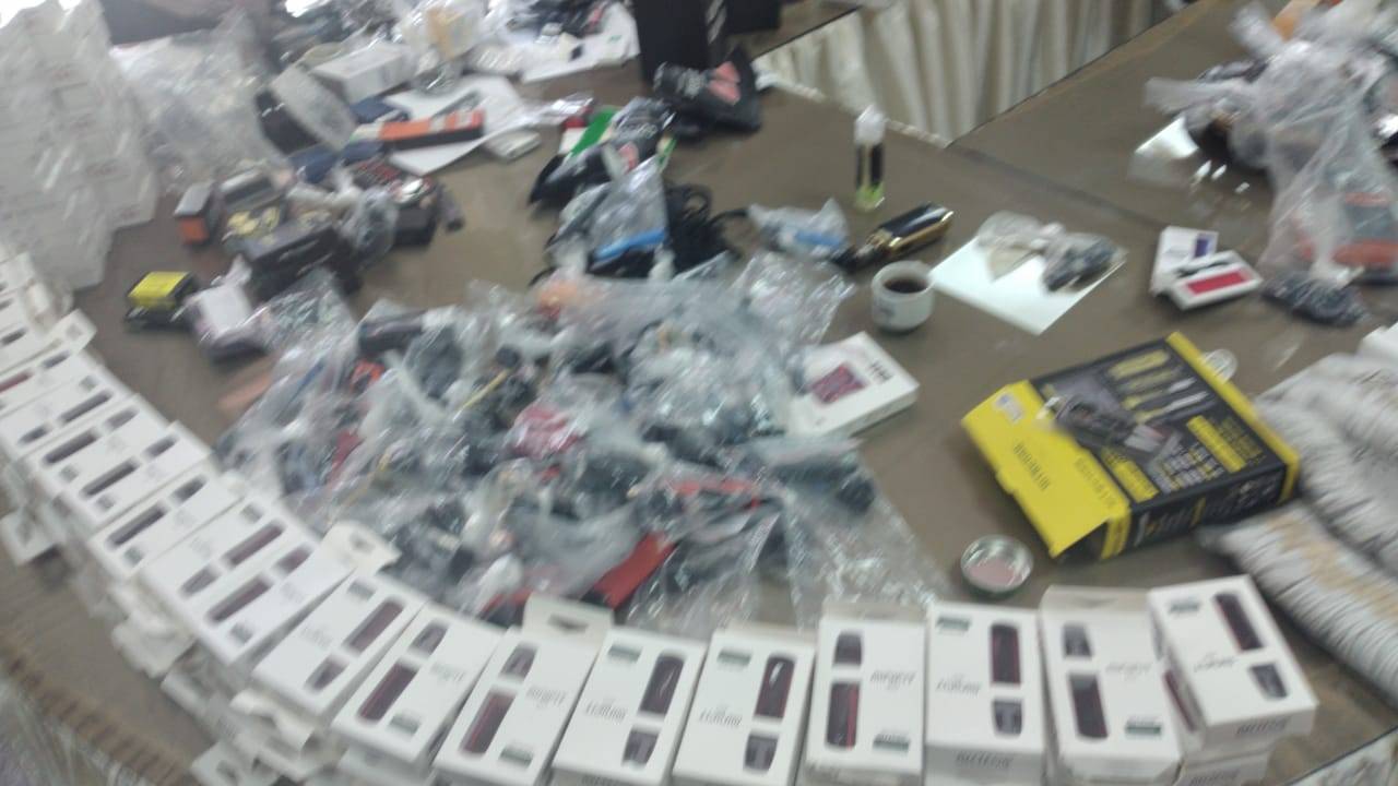 الجمارك الاردنية تحبط تهريب كميات كبيرة من السجائر الكترونية 