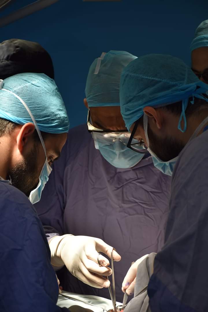 عملية نوعية في مستشفى الملك المؤسس عبدالله الجامعي لمريضة تعاني من عدم القدرة على فتح الفم نهائيا