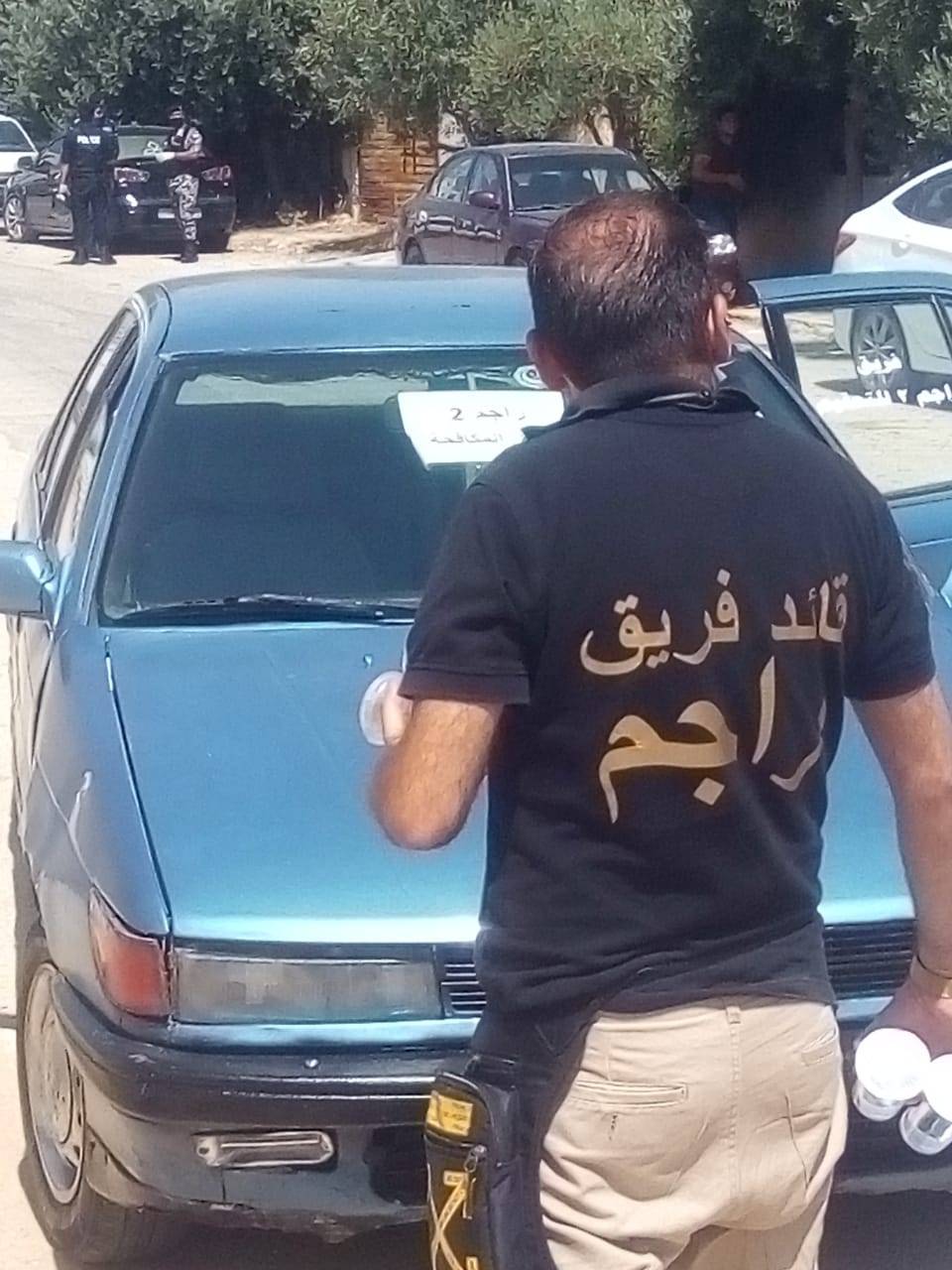 توزيع المياه الباردة على الشرطة في مادبا 