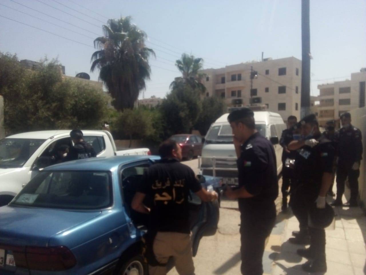 توزيع المياه الباردة على الشرطة في مادبا 