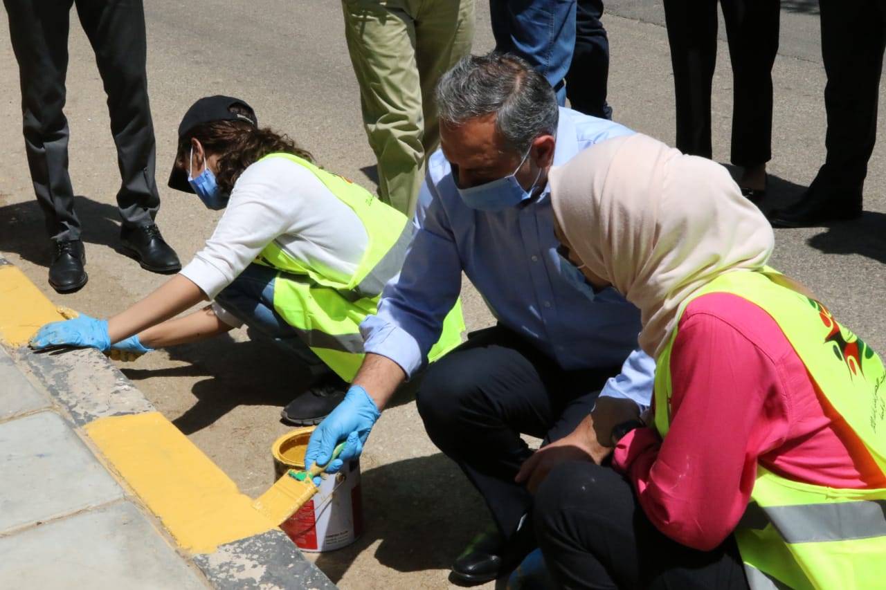 وزير الشباب يفتتح معسكر العمل التطوعي والجيم الخارجي في مدينة الحسين للشباب
