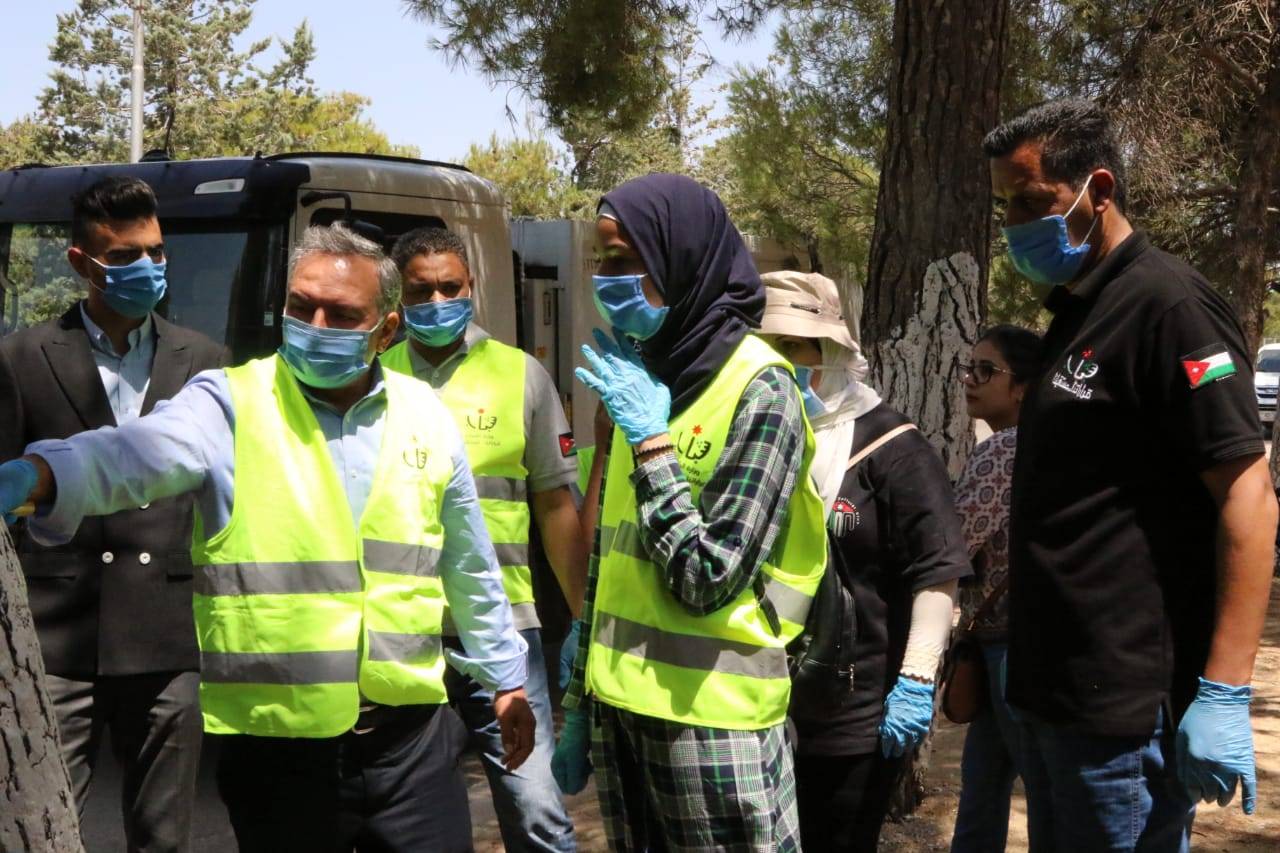 وزير الشباب يفتتح معسكر العمل التطوعي والجيم الخارجي في مدينة الحسين للشباب