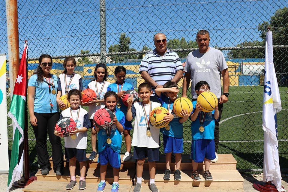 غزاوي يتوج ابطال دوري الصغار لنادي دى لاسال الفرير بكرة القدم والسلة 