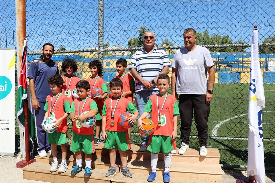 غزاوي يتوج ابطال دوري الصغار لنادي دى لاسال الفرير بكرة القدم والسلة 