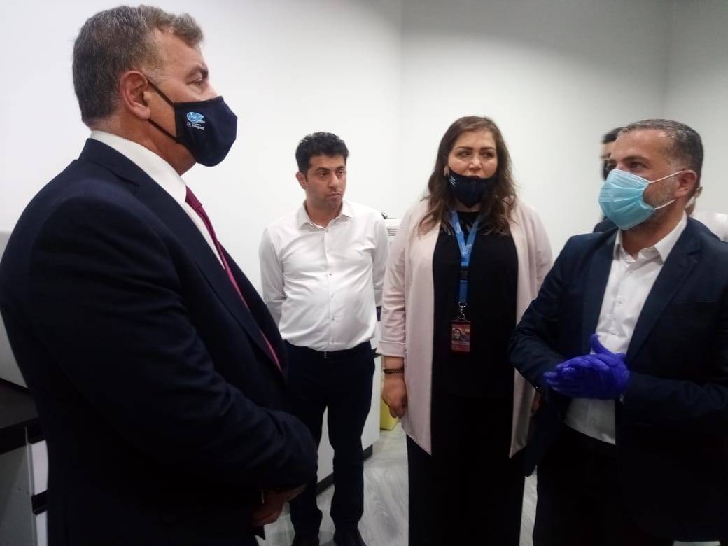 جابر يتفقد سلامة الإجراءات الصحية المتبعة لاستقبال المسافرين القادمين إلى مطار الملكة علياء الدولي