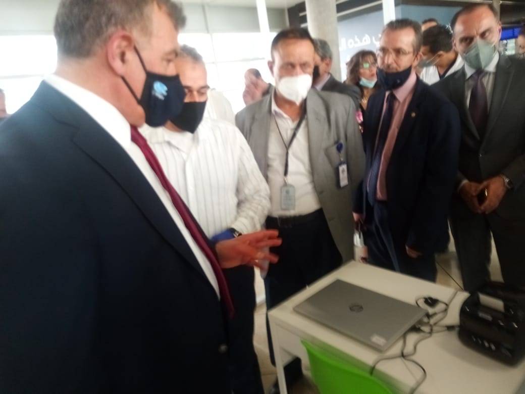 جابر يتفقد سلامة الإجراءات الصحية المتبعة لاستقبال المسافرين القادمين إلى مطار الملكة علياء الدولي