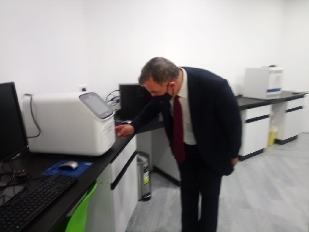 جابر يتفقد سلامة الإجراءات الصحية المتبعة لاستقبال المسافرين القادمين إلى مطار الملكة علياء الدولي