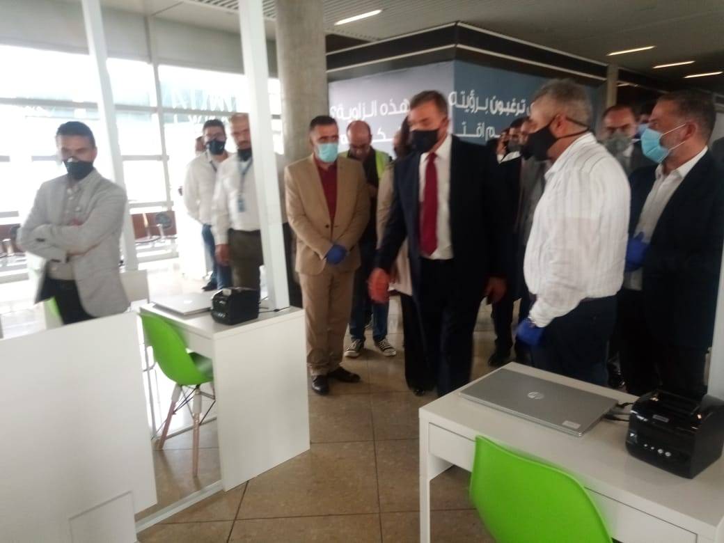 جابر يتفقد سلامة الإجراءات الصحية المتبعة لاستقبال المسافرين القادمين إلى مطار الملكة علياء الدولي