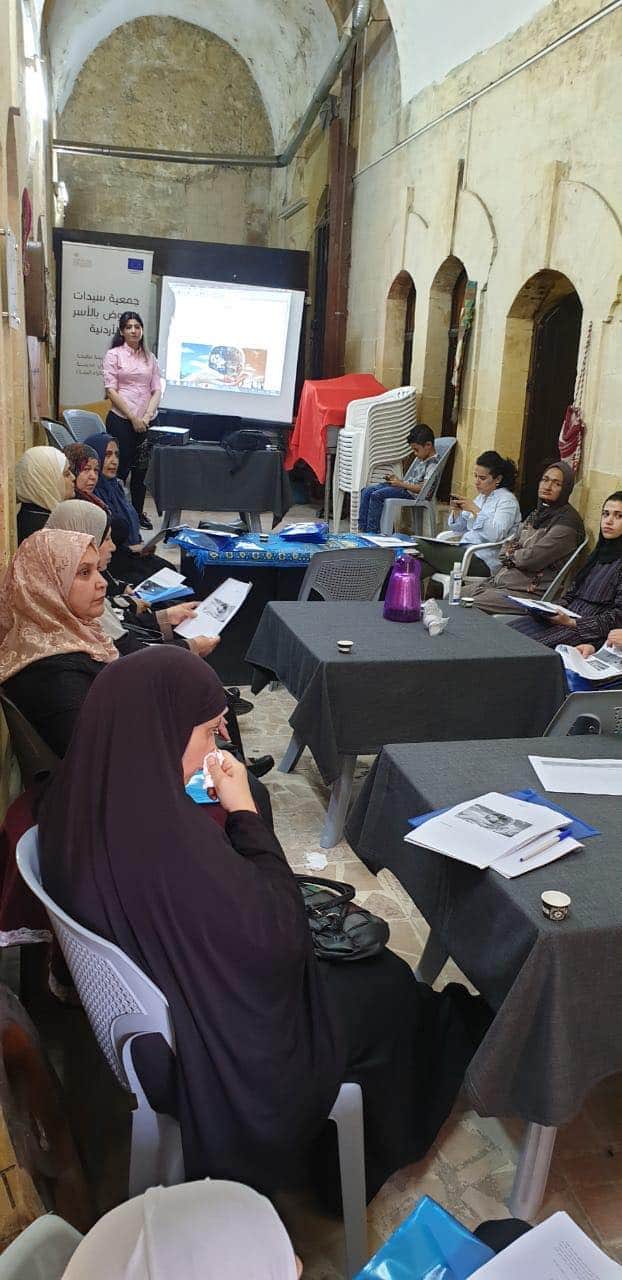 جمعية سيدات النهوض بالاسر الاردنية تقيم ورشة عمل للتوعية في كيفية اخراج النفايات المنزلية
