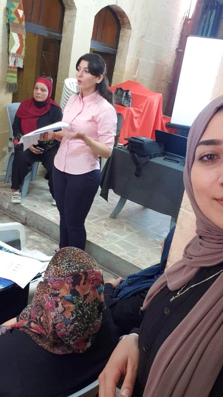 جمعية سيدات النهوض بالاسر الاردنية تقيم ورشة عمل للتوعية في كيفية اخراج النفايات المنزلية