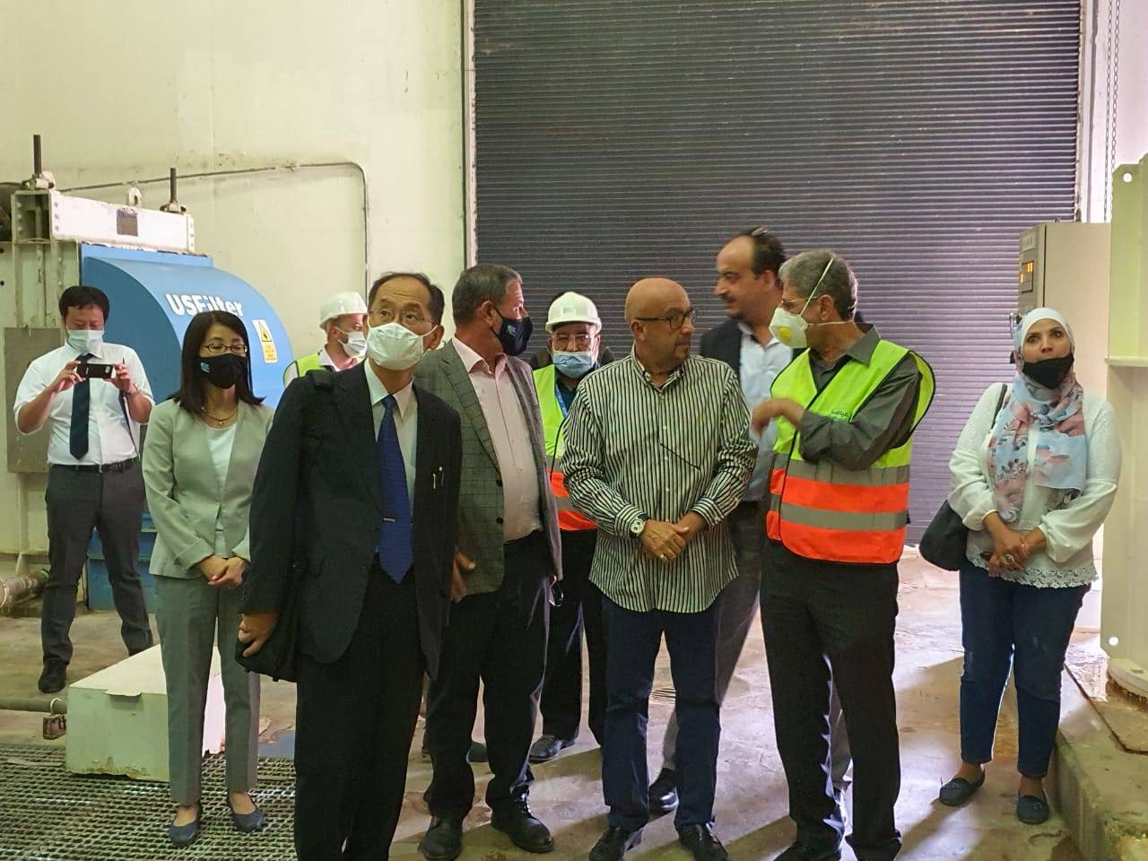 وزير المياه والري والسفير الياباني يطلعان على مشروع تطوير منظومة مياه زي .. فيديو