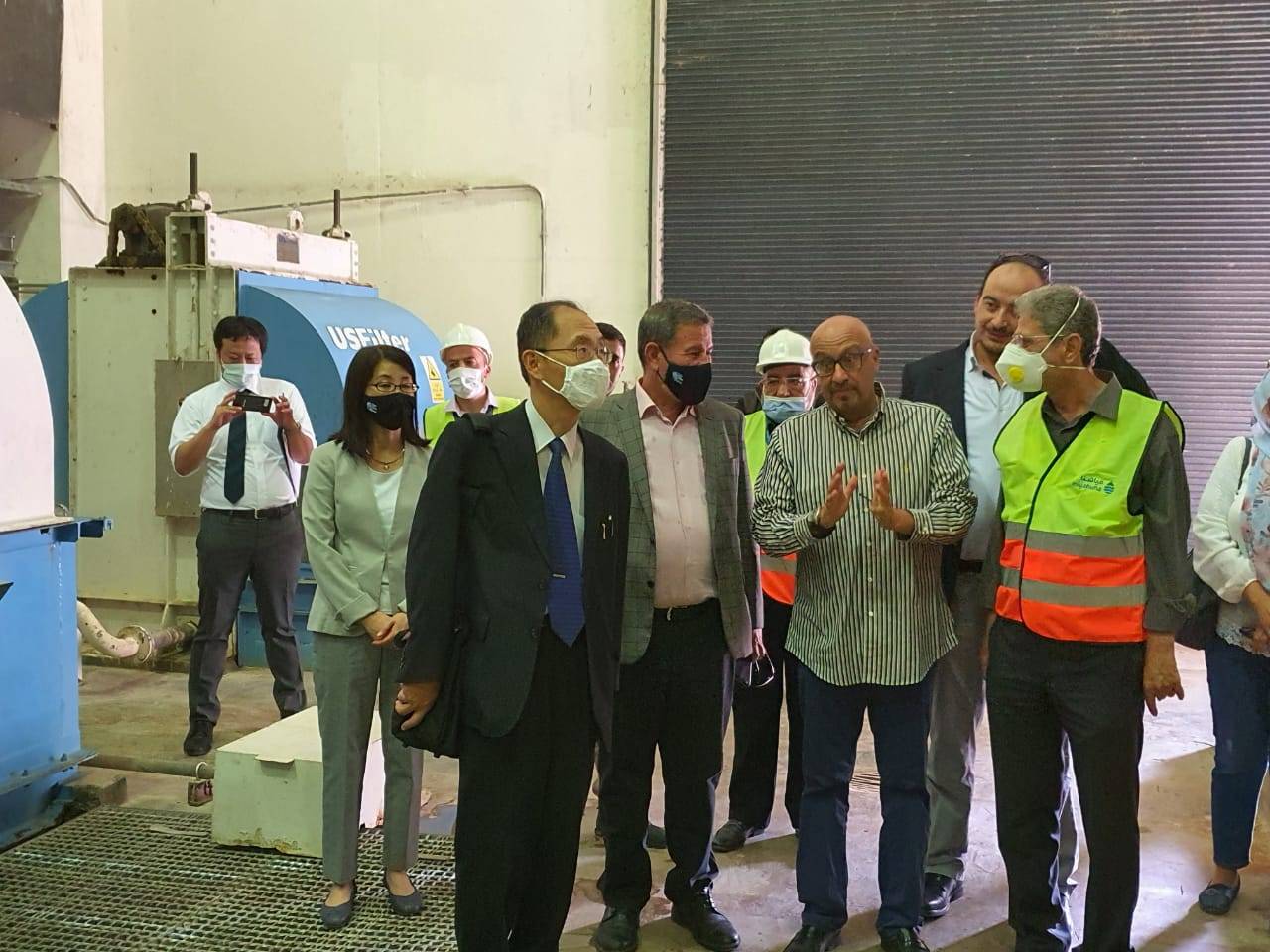 وزير المياه والري والسفير الياباني يطلعان على مشروع تطوير منظومة مياه زي .. فيديو