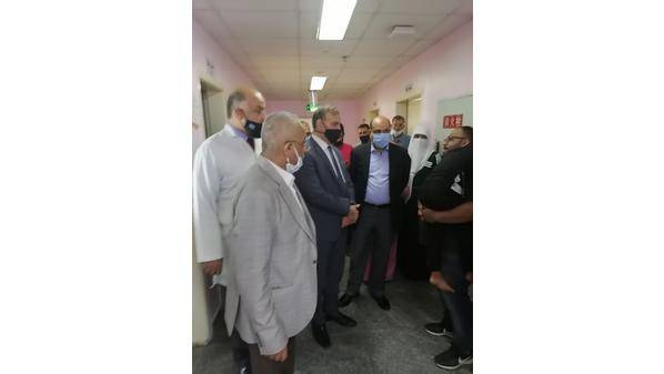 جابر يعود مصابي حادثة تسمم عين الباشا بمستشفى الامير حمزة