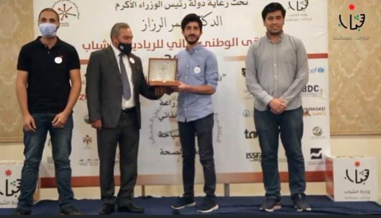 وزير الشباب يكرم طلبة هندسة العمارة في البلقاء التطبيقية عن فوزهم بالمركز الأول  مشروع ترميم