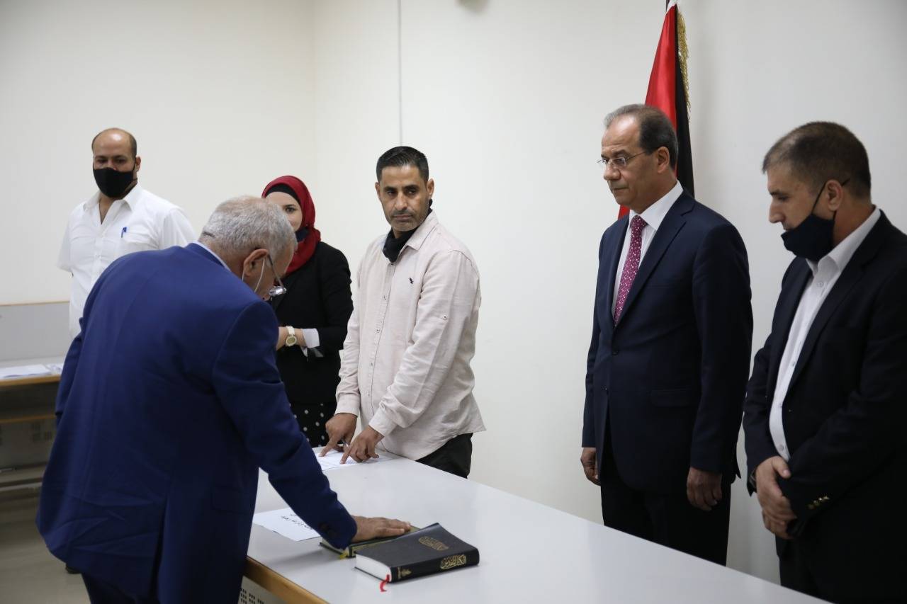 لجان الانتخاب تؤدي القسم القانوني امام أعضاء مجلس مفوضي الهيئة المستقلة للانتخاب