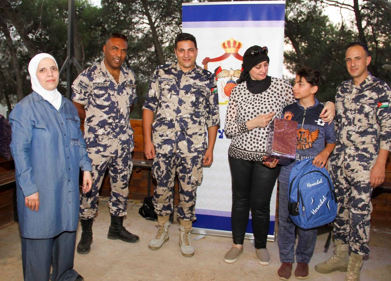 لجنة المرأة تنفذ مبادرة لدعم الاطفال الايتام 