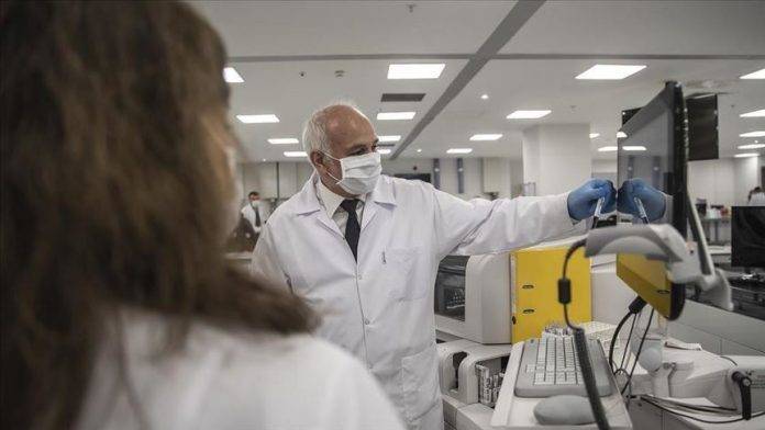 عالم تركي يطور جهاز تشخيصي محلي الصنع لقياس الإجهاد النسيجي