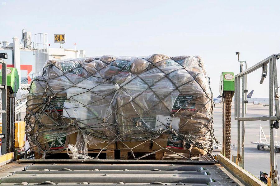 مركز الملك سلمان للإغاثة يُسيّر أولى طلائع الجسر الجوي السعودي للبنان لمساعدة منكوبي الانفجار في مرفأ بيروت