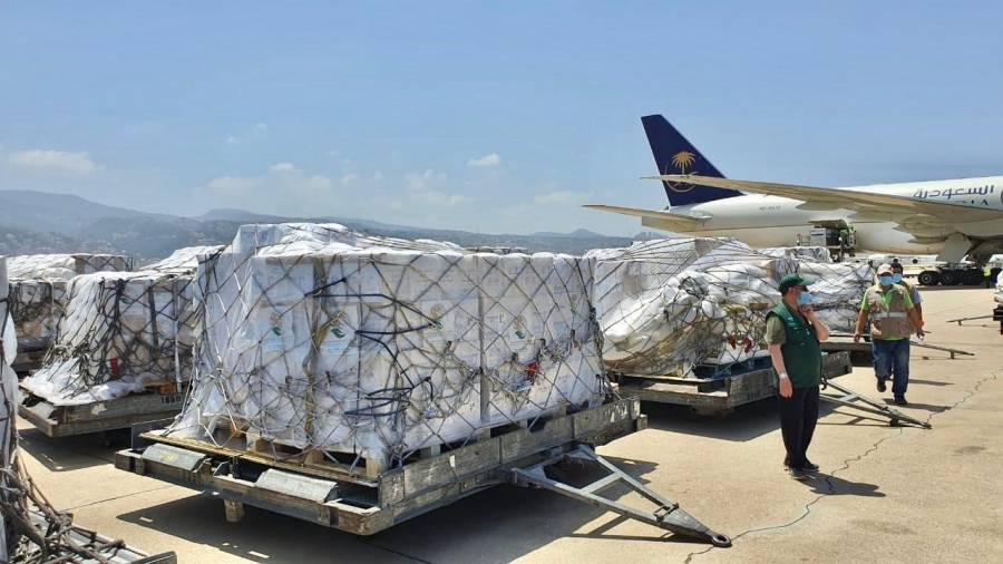 وصول الطائرة الإغاثية الثالثة التي سيّرها ⁧‫مركز الملك سلمان للإغاثة‬⁩ إلى ⁧‫لبنان ‬⁩.. صور
