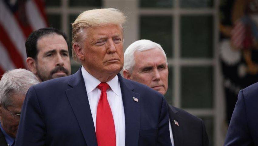 الرئيس الأمريكي يمدد قرارات الإعانة الاقتصادية للأميركيين بسبب استمرار تداعيات كورونا