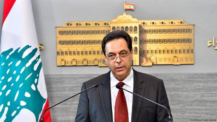 رئيس الوزراء اللبناني حسان دياب سيعلن استقالته .. مصادر