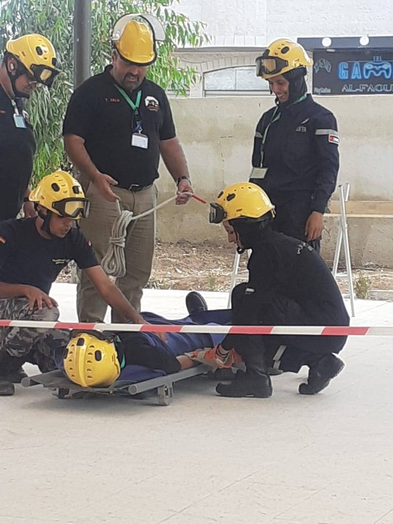 دفاع مدني مادبا يقيم دورة تأسيسية لفريق أهل العزم