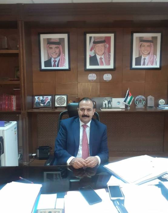 محافظ مادبا:  تنفيذ أمر الدفاع 11 بحزم واتخاذ الإجراءات القانونية اللازمة بحق المخالفين