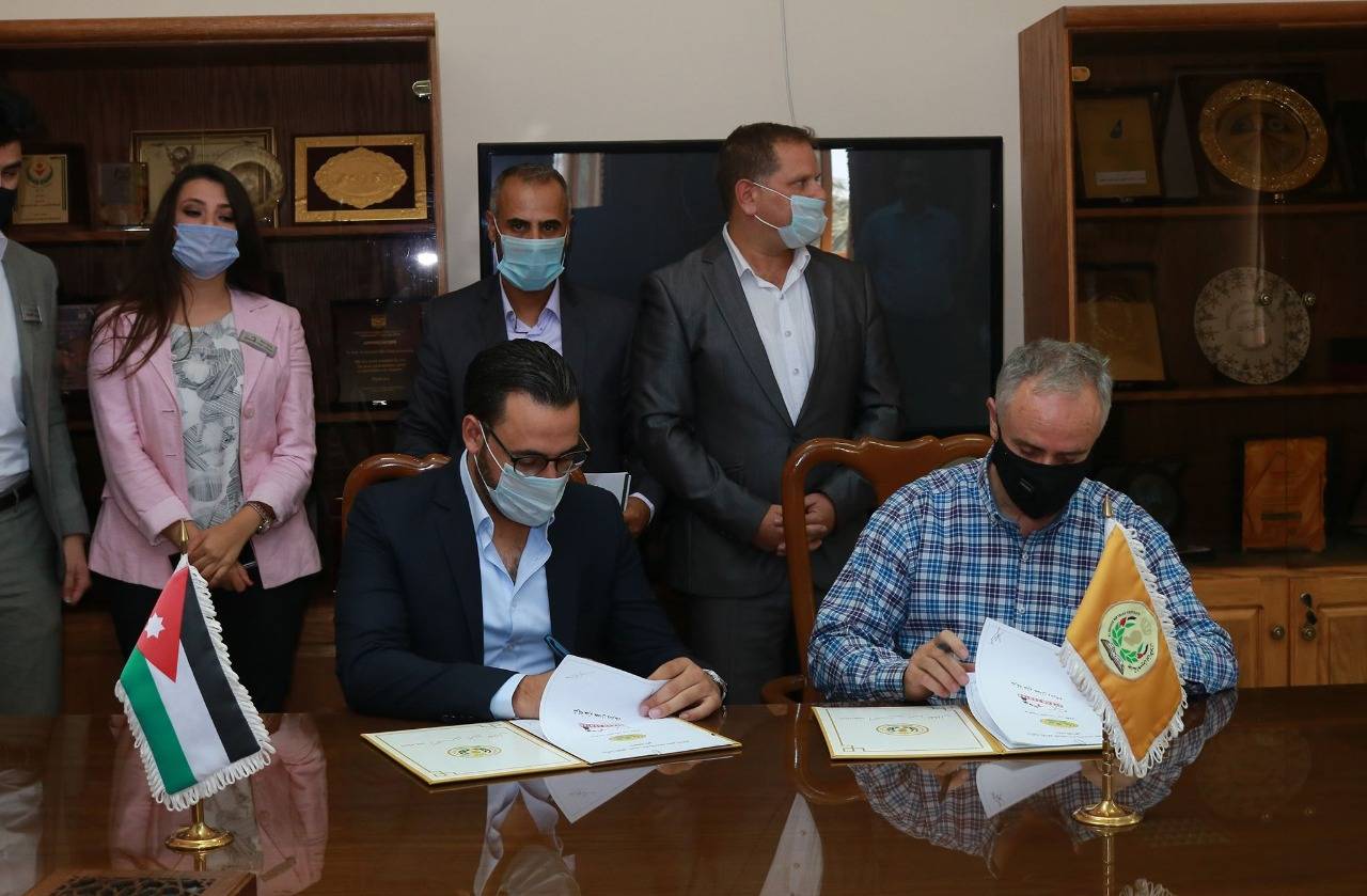 إتفاقية لإنشاء مختبر ذكاء صناعي وريبوت آلي في جامعة الحسين بن طلال