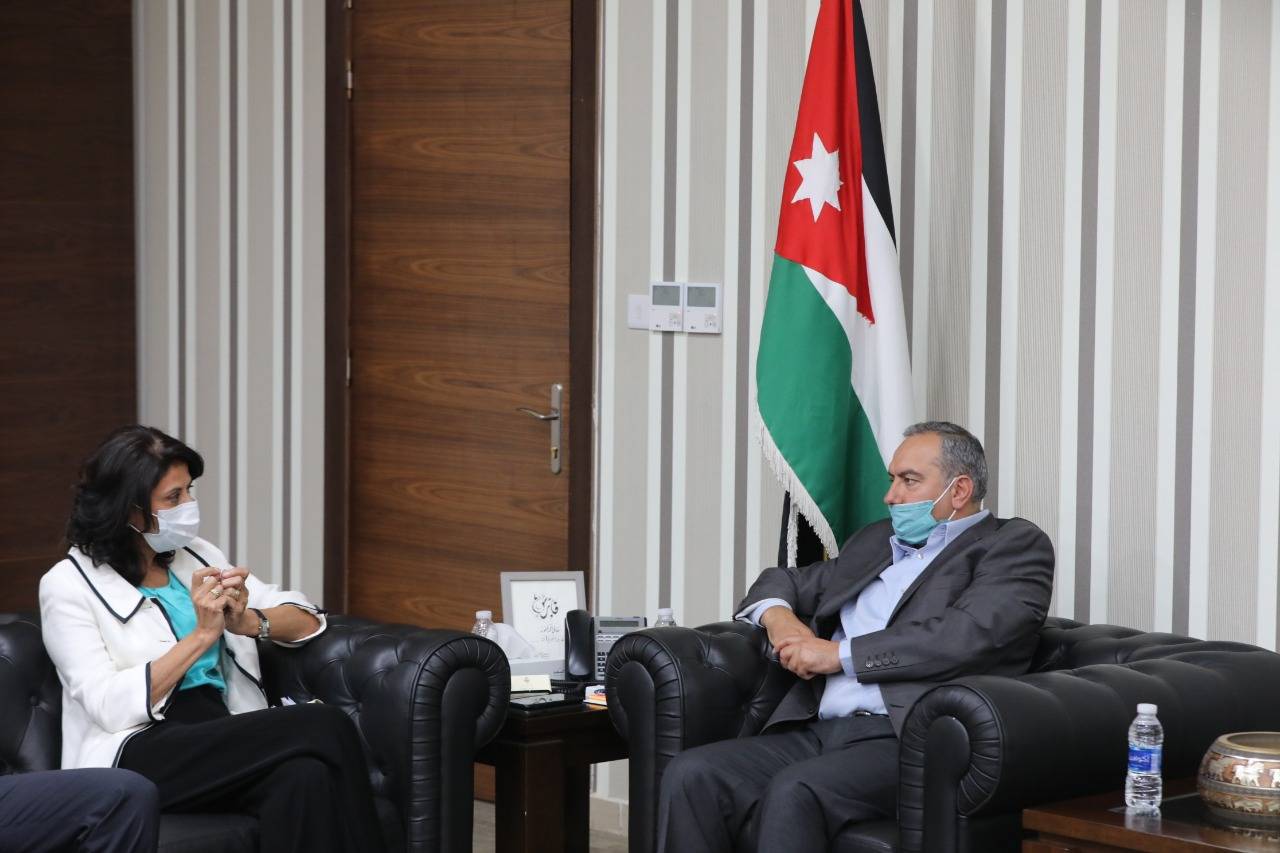 اتفاقية تعاون بين وزارة الشباب ومؤسسة الملك الحسين