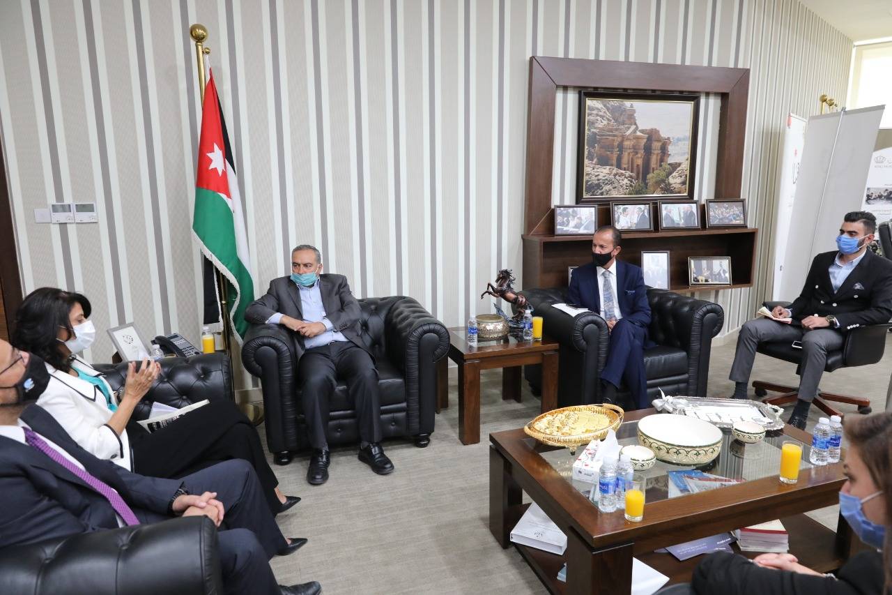 اتفاقية تعاون بين وزارة الشباب ومؤسسة الملك الحسين