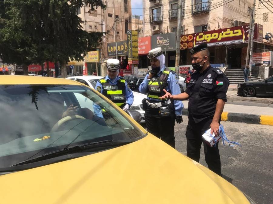 إربد : الشرطة المجتمعية تقوم بحملات توعوية مكثفة حول تعليمات امر الدفاع 11