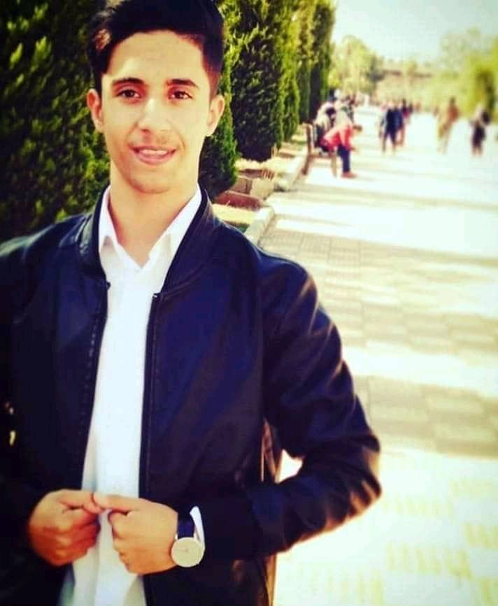 تهنئة لصهيب عطالله السيالة بني خالد بمناسبة نجاحه في الثانوية العامة