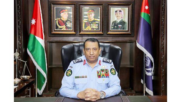 مدير الأمن العام يهنئ طلبة الثانوية العامة الناجحين : نتمنى الفرح للجميع بعيداً عن أي سلوك أو ممارسة خاطئة