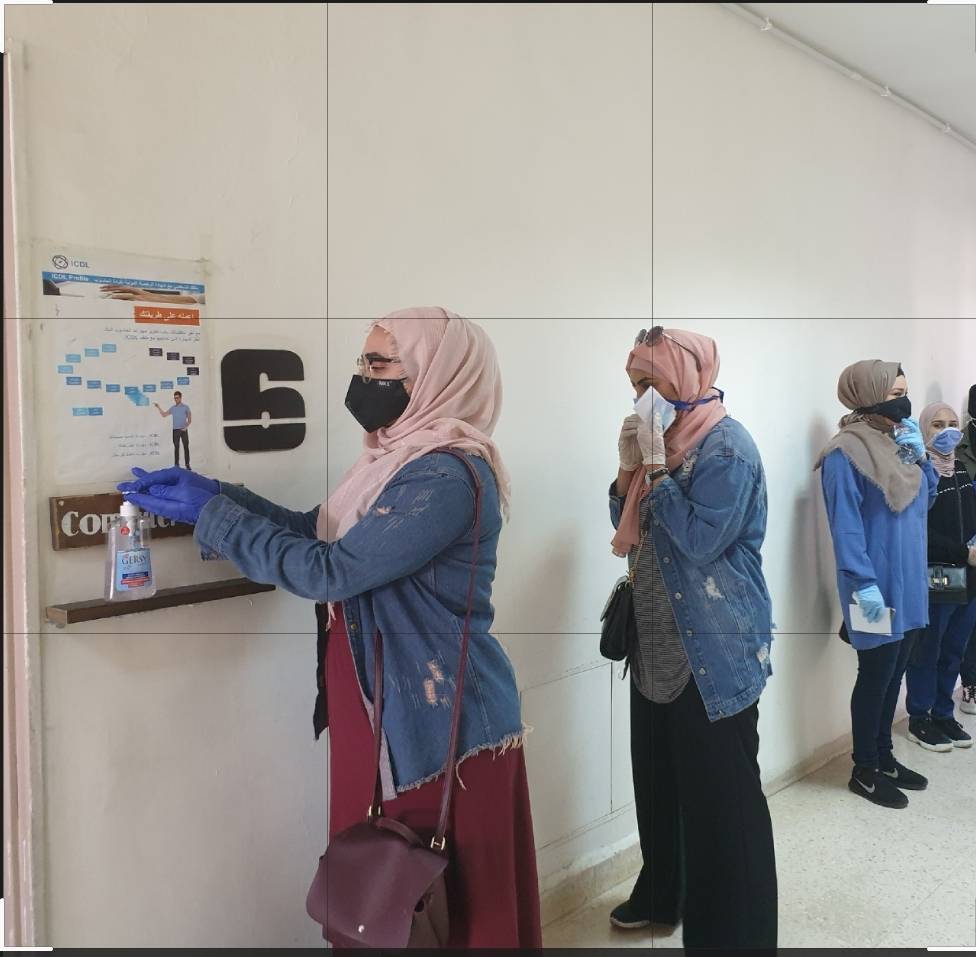 طلبة الشامل يبدون ارتياحهم لمستوى أسئلة الورقة الأولى